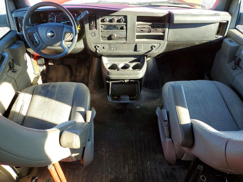 69601326 :رقم المزاد ، 1GCWGAFP9J1255094 vin ، 2018 Chevrolet Express 2500 مزاد بيع