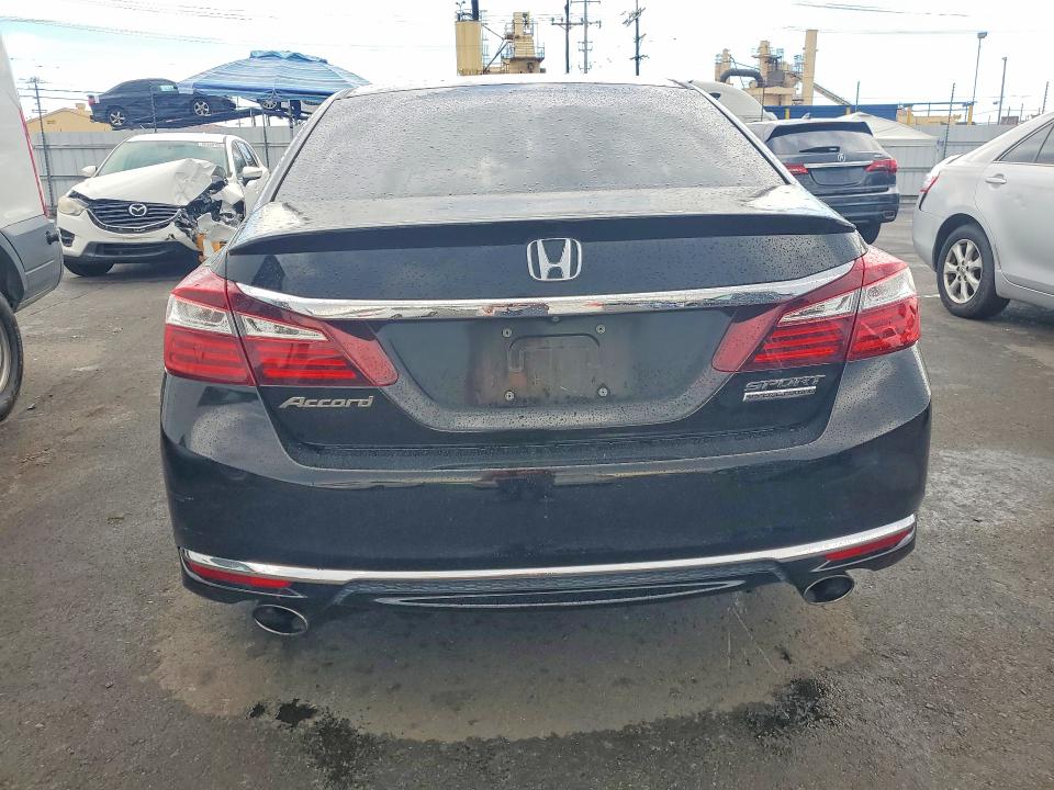 67995826 :رقم المزاد ، 1HGCR2F13HA258521 vin ، 2017 Honda Accord مزاد بيع