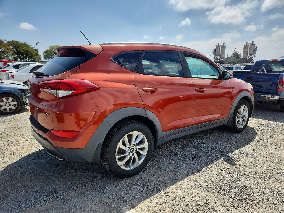 69059076 :رقم المزاد ، KM8J33A23GU028371 vin ، 2016 Hyundai Tucson مزاد بيع