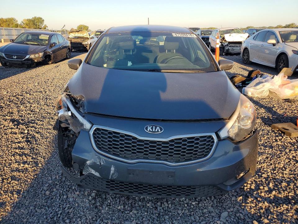 67598616 :رقم المزاد ، KNAFK5A8XG5647277 vin ، 2016 Kia Forte5 مزاد بيع