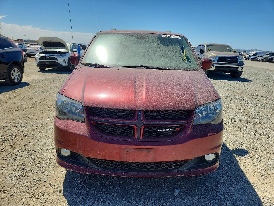 67130546 :رقم المزاد ، 2C4RDGEG6JR335653 vin ، 2018 Dodge Grand Caravan مزاد بيع