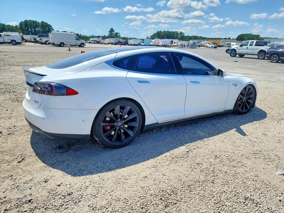 Продаж на аукціоні авто 2015 Tesla Model S, vin: 5YJSA1H23FFP74030, номер лоту: 67413276