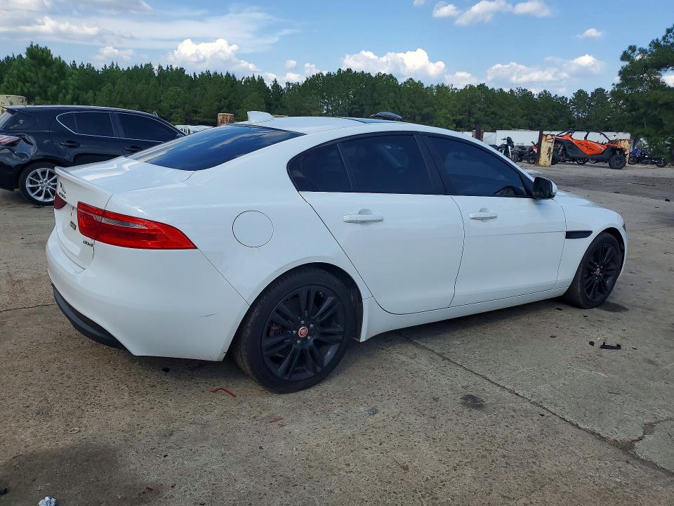 69737576 :رقم المزاد ، SAJAE4BN5HA968625 vin ، 2017 Jaguar Xe مزاد بيع