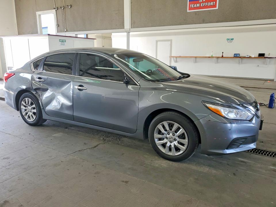 2017 Nissan Altima მანქანა იყიდება აუქციონზე, vin: 1N4AL3AP4HN350115, აუქციონის ნომერი: 67675636
