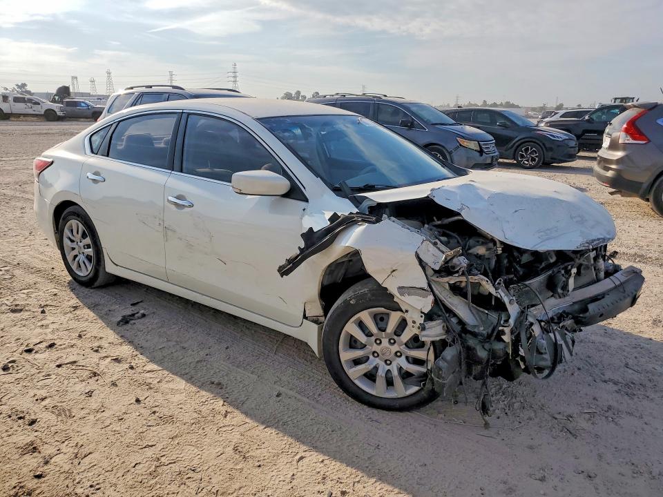 2014 Nissan Altima მანქანა იყიდება აუქციონზე, vin: 1N4AL3AP7EN235004, აუქციონის ნომერი: 70707746