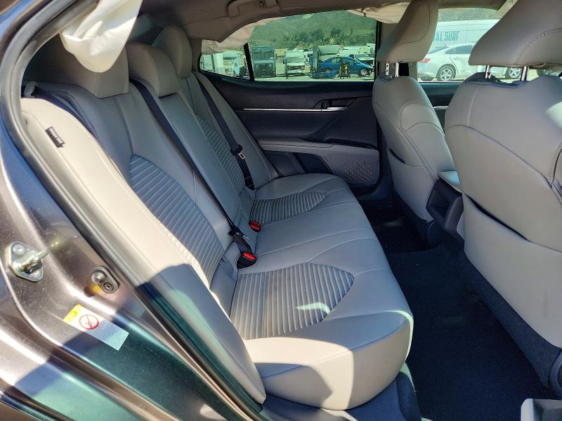 Продаж на аукціоні авто 2018 Toyota Camry, vin: 4T1B11HK2JU122897, номер лоту: 67823086