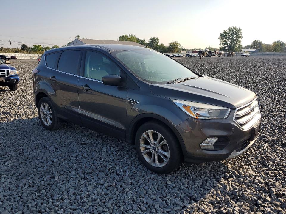 Продаж на аукціоні авто 2017 Ford Escape, vin: 1FMCU0GD5HUA53660, номер лоту: 67683926