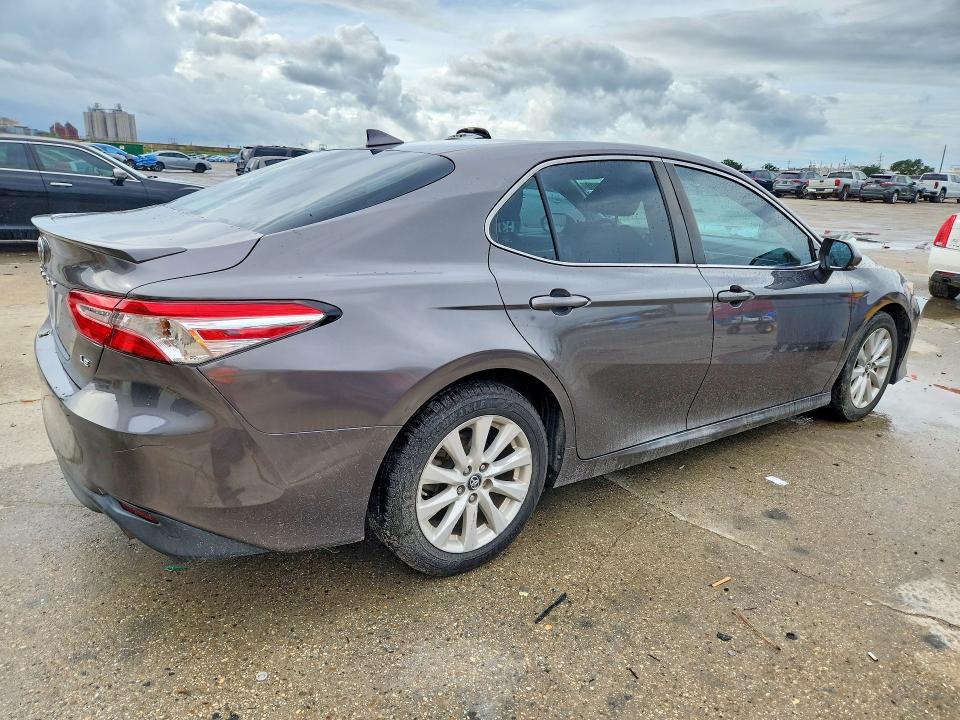 2019 Toyota Camry მანქანა იყიდება აუქციონზე, vin: 4T1B11HK2KU752145, აუქციონის ნომერი: 67707306