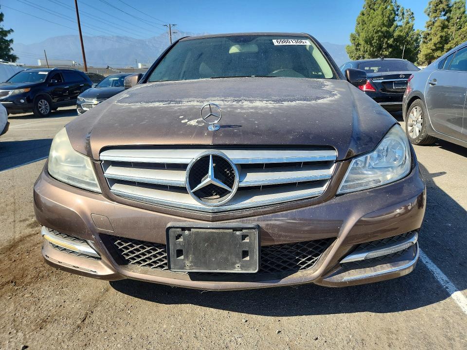 Aukcja sprzedaży 2013 Mercedes-benz C, vin: WDDGF4HB5DA789732, numer aukcji: 69801306