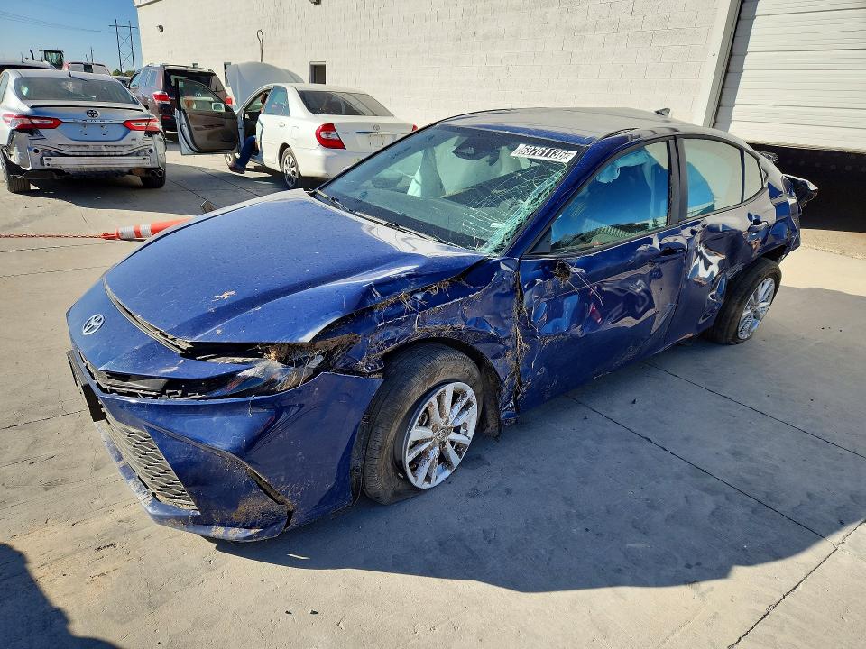 2026 Toyota Camry მანქანა იყიდება აუქციონზე, vin: 4T1DAACK6TU266827, აუქციონის ნომერი: 68761136