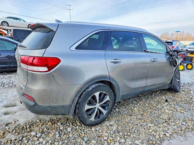Продажа на аукционе авто 2017 Kia Sorento, vin: 5XYPHDA54HG222779, номер лота: 67718796