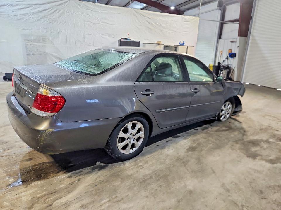 2005 Toyota Camry მანქანა იყიდება აუქციონზე, vin: 4T1BF30K45U593450, აუქციონის ნომერი: 69563226