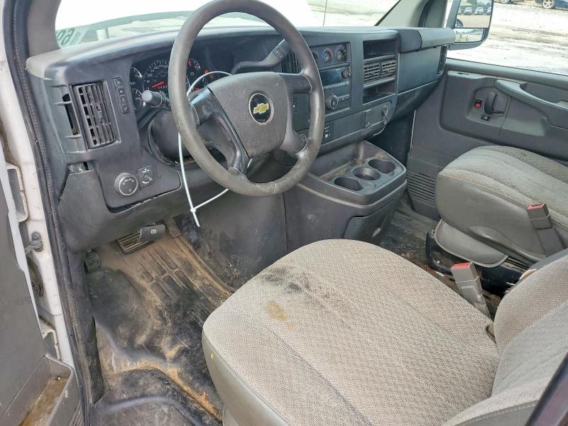 69731916 :رقم المزاد ، 1GCWGFCF8F1233572 vin ، 2015 Chevrolet Express G2500 مزاد بيع