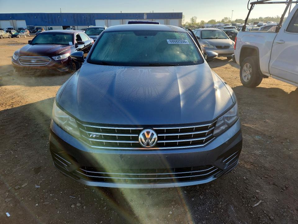 Продажа на аукционе авто 2017 Volkswagen Passat, vin: 1VWDT7A34HC073664, номер лота: 68682556