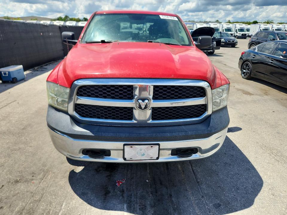 67081856 :رقم المزاد ، 1C6RR7KM5JS277309 vin ، 2018 Ram 1500 مزاد بيع