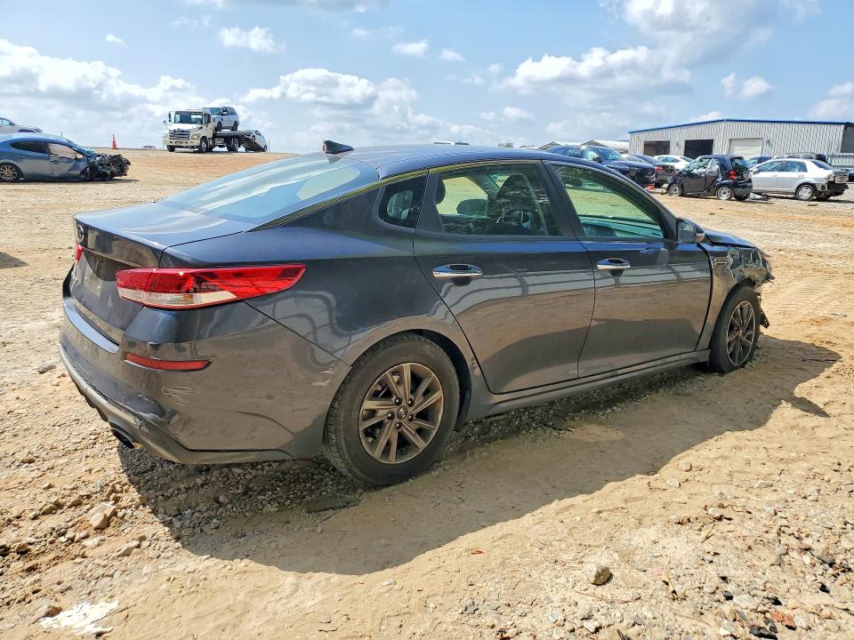 2019 Kia Optima მანქანა იყიდება აუქციონზე, vin: 5XXGT4L31KG290303, აუქციონის ნომერი: 68782026