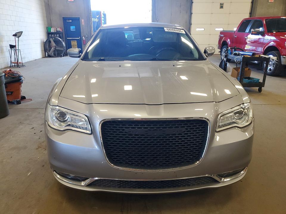 Продаж на аукціоні авто 2017 Chrysler 300, vin: 2C3CCARG0HH534976, номер лоту: 68998406