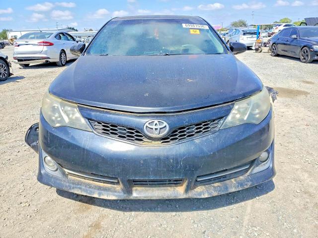 69981536 :رقم المزاد ، 4T1BF1FK9DU204246 vin ، 2013 Toyota Camry مزاد بيع