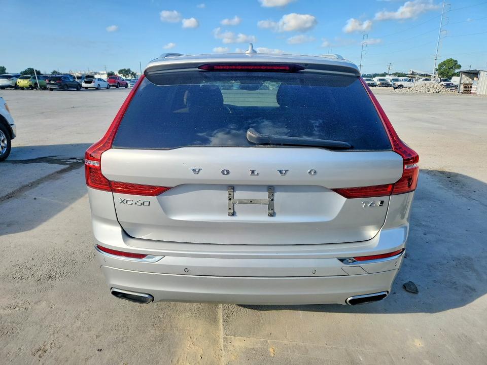 Продаж на аукціоні авто 2018 Volvo Xc60, vin: LYVA22RL3JB113906, номер лоту: 69321626