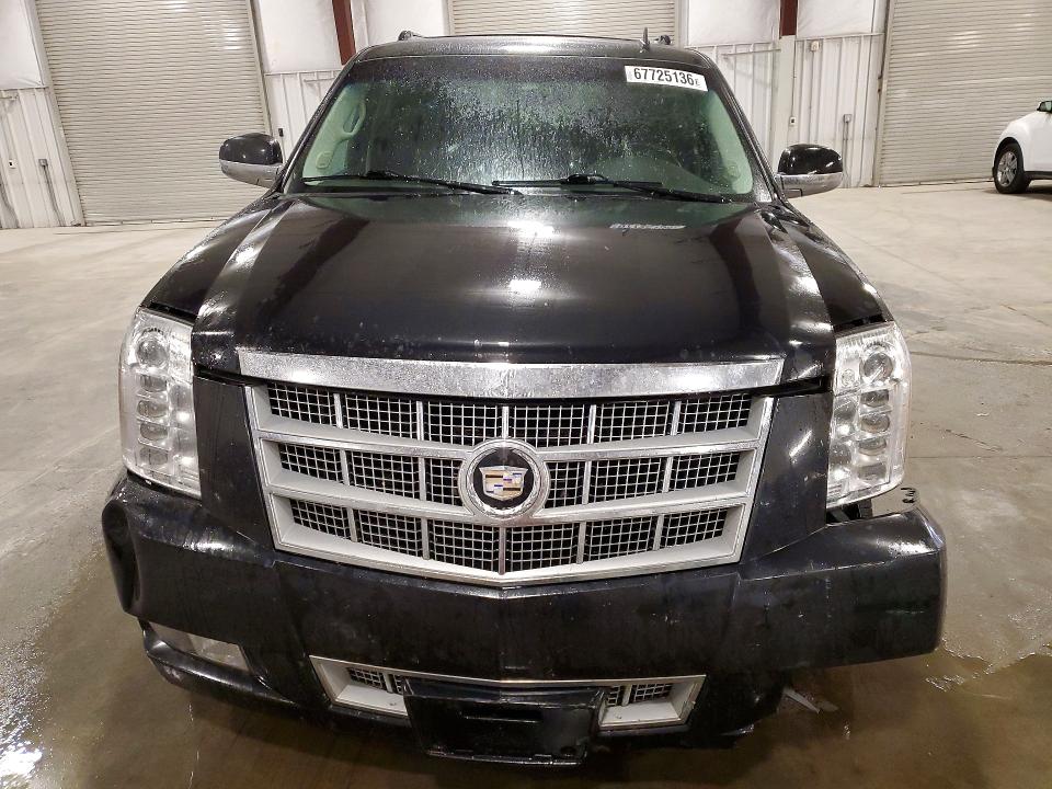 Продажа на аукционе авто 2011 Cadillac Escalade, vin: 1GYS4KEF3BR261718, номер лота: 67725136