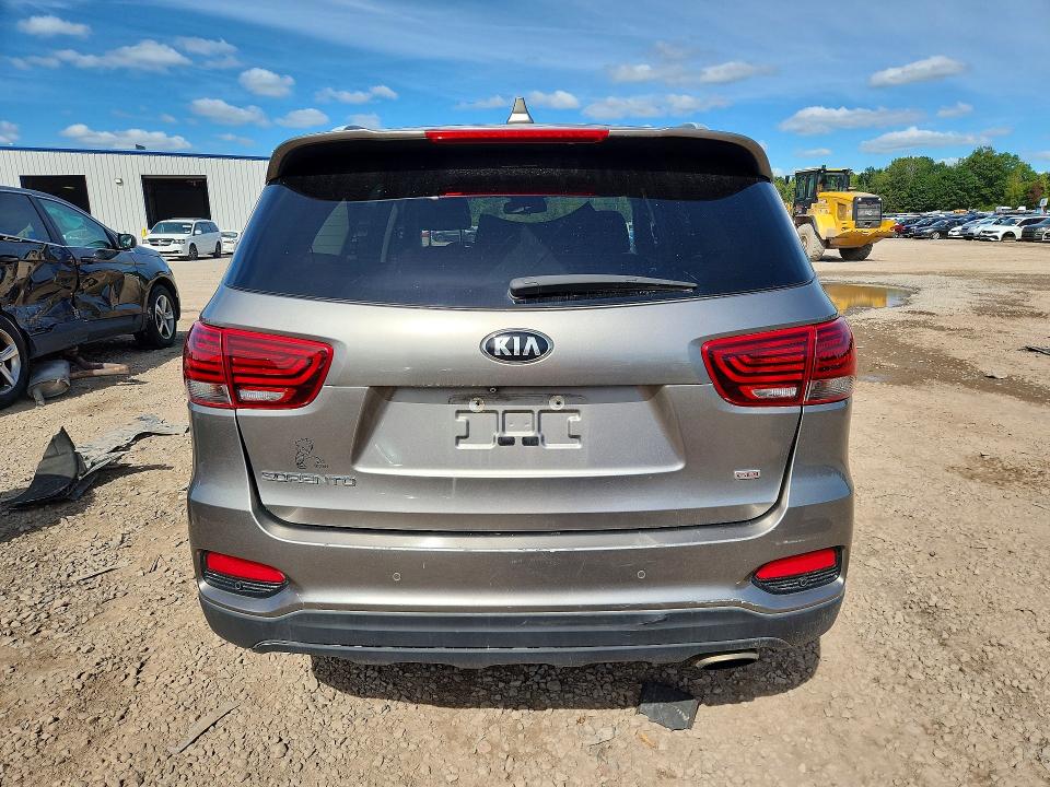 69851906 :رقم المزاد ، 5XYPG4A35KG456633 vin ، 2019 Kia Sorento مزاد بيع