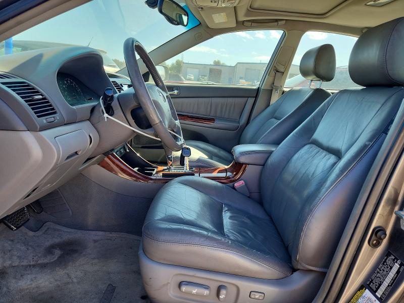 68899716 :رقم المزاد ، 4T1BF30KX4U576814 vin ، 2004 Toyota Camry مزاد بيع