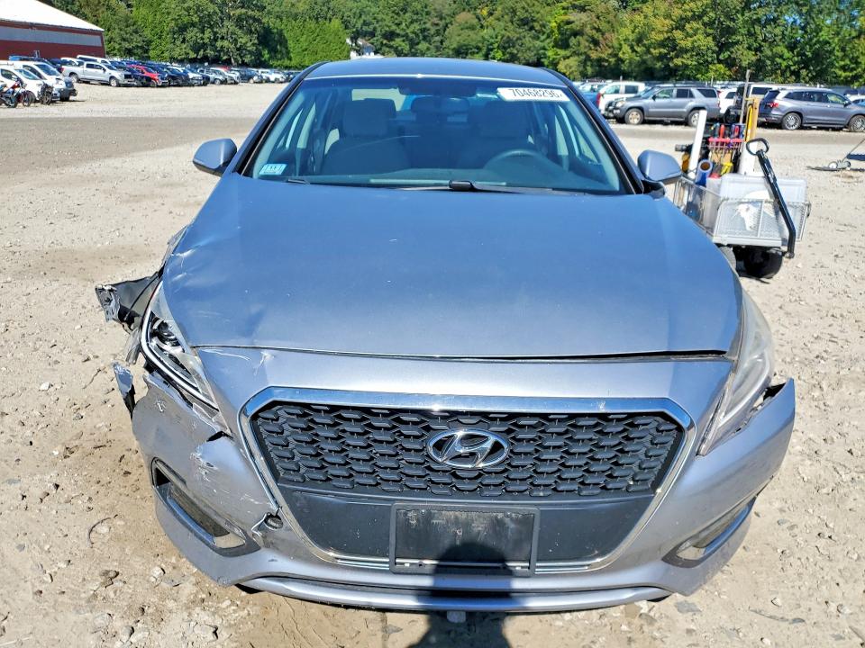 2016 Hyundai Sonata Hybrid მანქანა იყიდება აუქციონზე, vin: KMHE24L17GA015347, აუქციონის ნომერი: 70468296