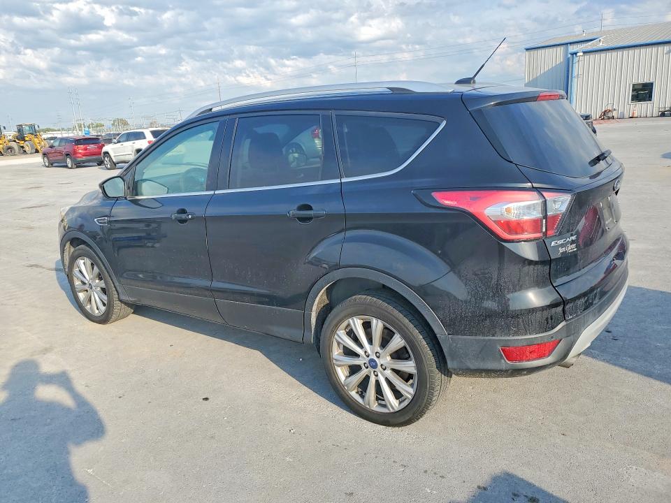 2017 Ford Escape მანქანა იყიდება აუქციონზე, vin: 1FMCU9JD8HUC89734, აუქციონის ნომერი: 70690316
