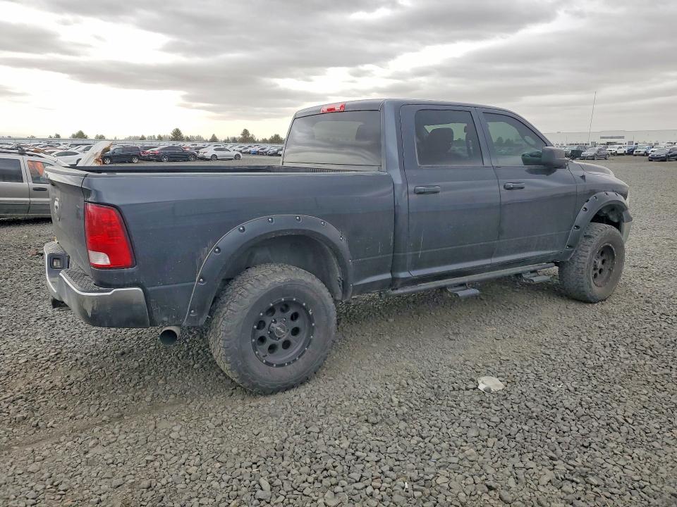 71007296 :رقم المزاد ، 1C6RR7SM7JS231674 vin ، 2018 Ram 1500 مزاد بيع