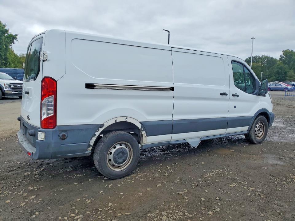 2017 Ford Transit მანქანა იყიდება აუქციონზე, vin: 1FTYR2YM0HKA06862, აუქციონის ნომერი: 70240526