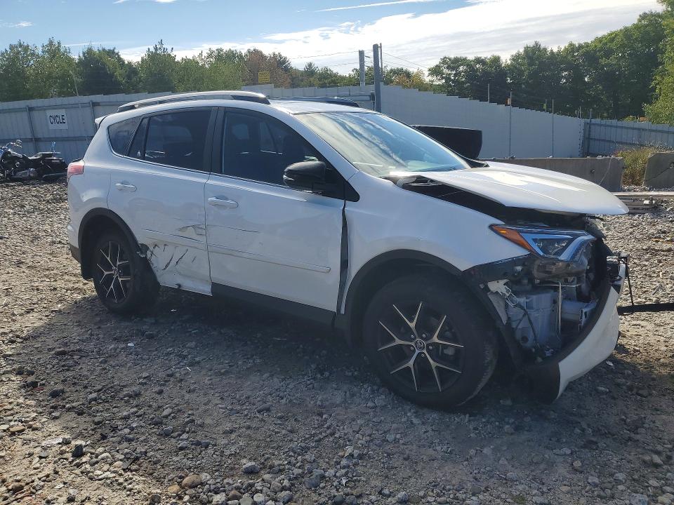 Продаж на аукціоні авто 2017 Toyota Rav4, vin: 2T3JFREV4HW672629, номер лоту: 69621036