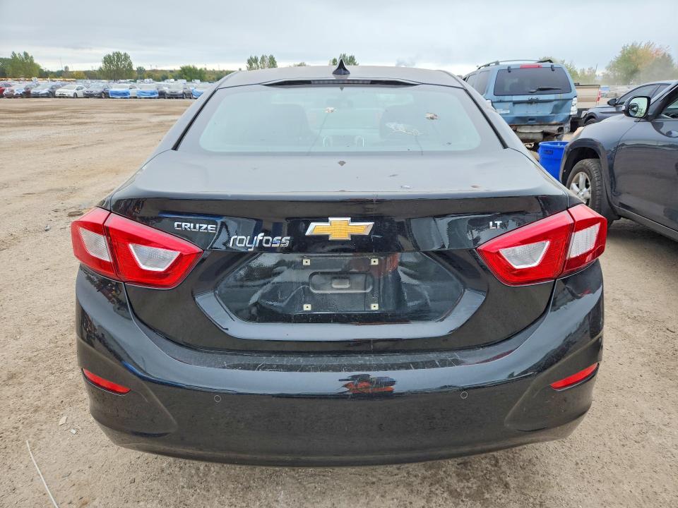 2018 Chevrolet Cruze მანქანა იყიდება აუქციონზე, vin: 1G1BE5SM5J7169150, აუქციონის ნომერი: 70498496