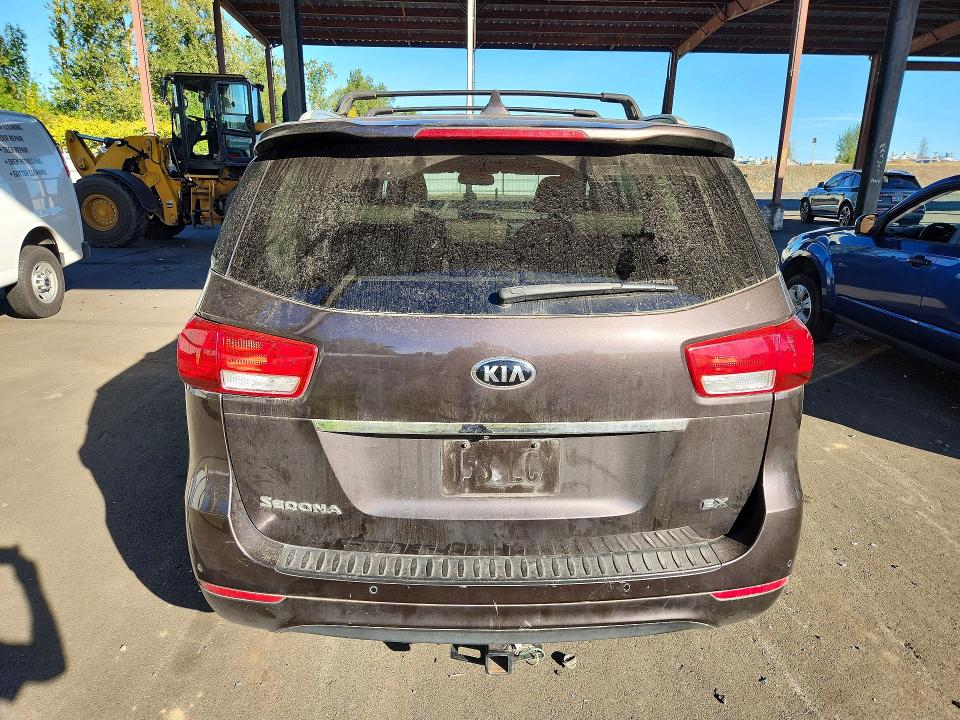 71235876 :رقم المزاد ، KNDMC5C17G6100713 vin ، 2016 Kia Sedona مزاد بيع