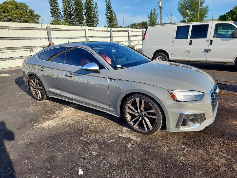 Продажа на аукционе авто 2022 Audi S5, vin: WAUC4CF58NA011011, номер лота: 70352636