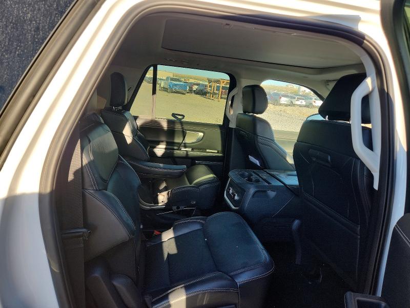Продажа на аукционе авто 2025 Ford Expedition, vin: 1FMJK1M81SEA27164, номер лота: 68686846