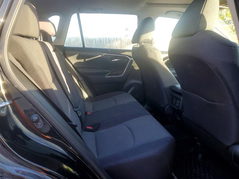 Auction sale of the 2019 Toyota Rav4, vin: 2T3R1RFV8KW002394, lot number: 69876866