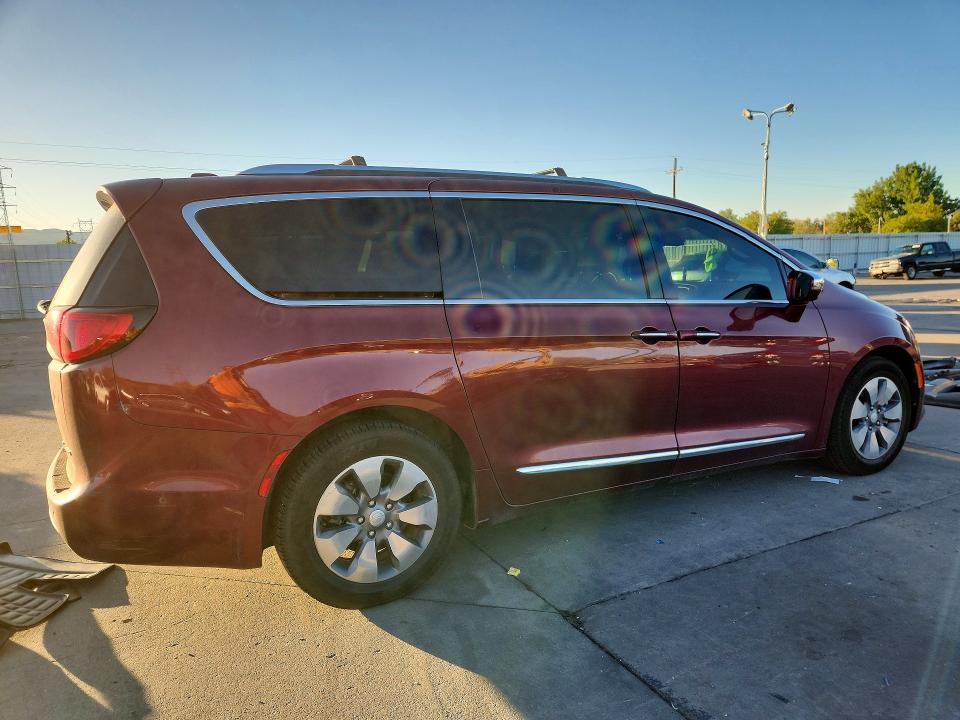 Продажа на аукционе авто 2018 Chrysler Pacifica, vin: 2C4RC1N7XJR229478, номер лота: 68243536