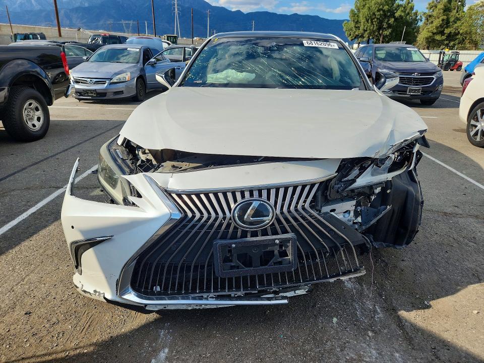 Продаж на аукціоні авто 2020 Lexus Es, vin: 58ADZ1B16LU066461, номер лоту: 68162096