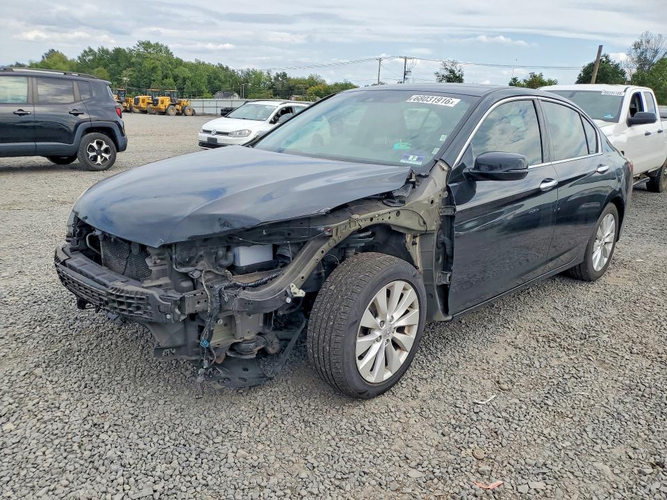 Auction sale of the 2015 Honda Accord, vin: 1HGCR3F89FA016588, lot number: 68031916