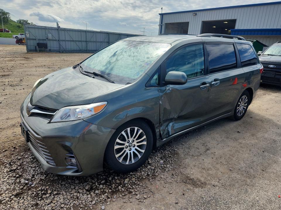 Продажа на аукционе авто 2019 Toyota Sienna, vin: 5TDYZ3DC4KS985689, номер лота: 68301256
