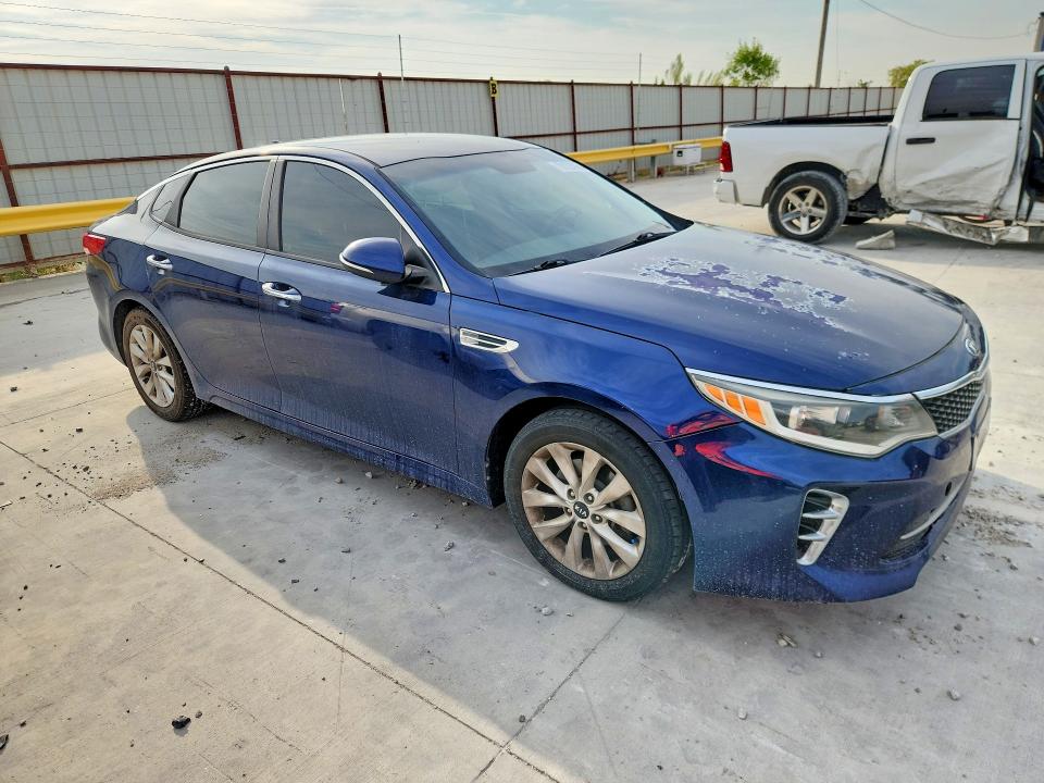 70122596 :رقم المزاد ، 5XXGT4L31HG172471 vin ، 2017 Kia Optima مزاد بيع