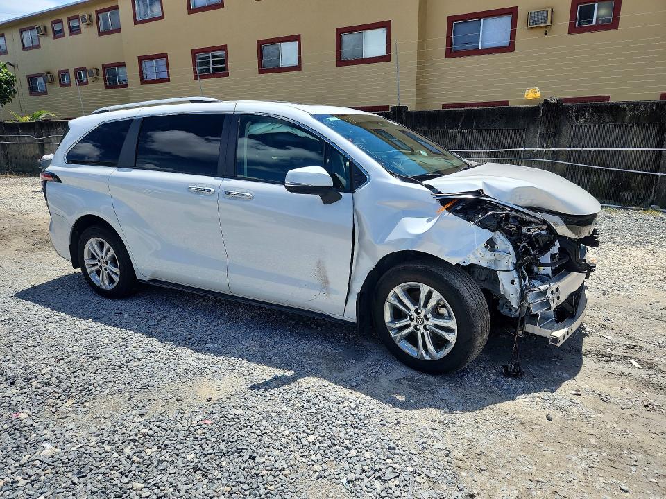 Продажа на аукционе авто 2024 Toyota Sienna, vin: 5TDESKFC5RS129911, номер лота: 68165726