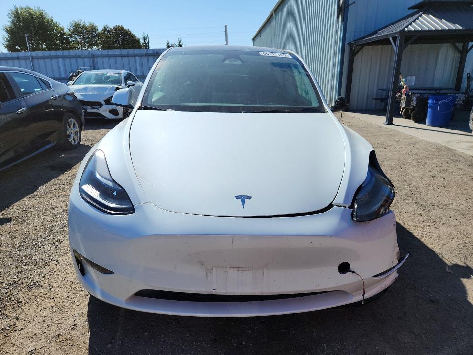 2024 Tesla Model Y მანქანა იყიდება აუქციონზე, vin: 7SAYGDEE8RF046185, აუქციონის ნომერი: 66717156