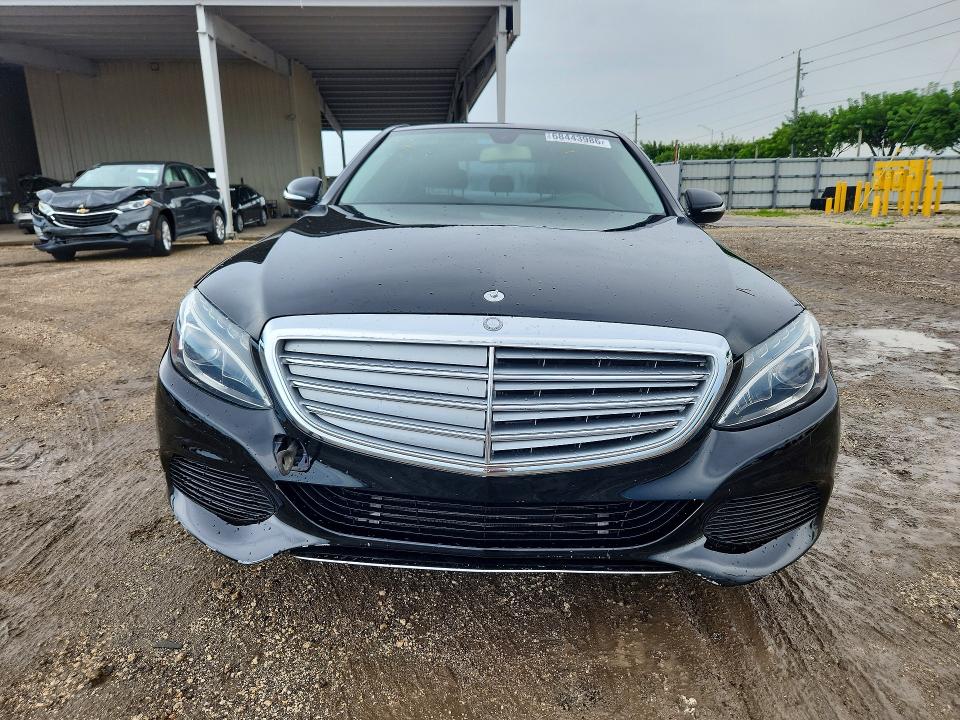 68443986 :رقم المزاد ، 55SWF4JB1FU045019 vin ، 2015 Mercedes-benz C مزاد بيع