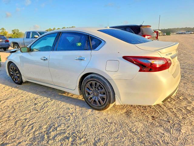 69120116 :رقم المزاد ، 1N4AL3APXJC476772 vin ، 2018 Nissan Altima مزاد بيع