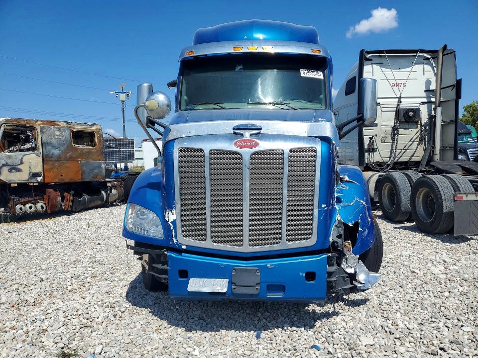 Продажа на аукционе авто 2018 Peterbilt 579, vin: 1XPBDP9X0JD461746, номер лота: 61958546