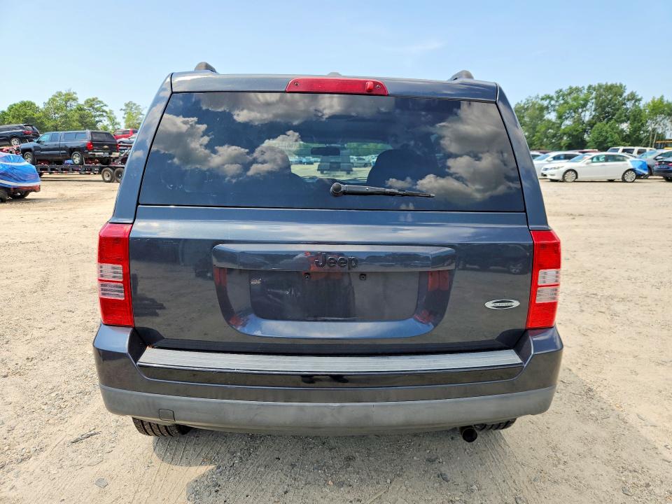 66744326 :رقم المزاد ، 1C4NJPBA3FD296215 vin ، 2015 Jeep Patriot مزاد بيع