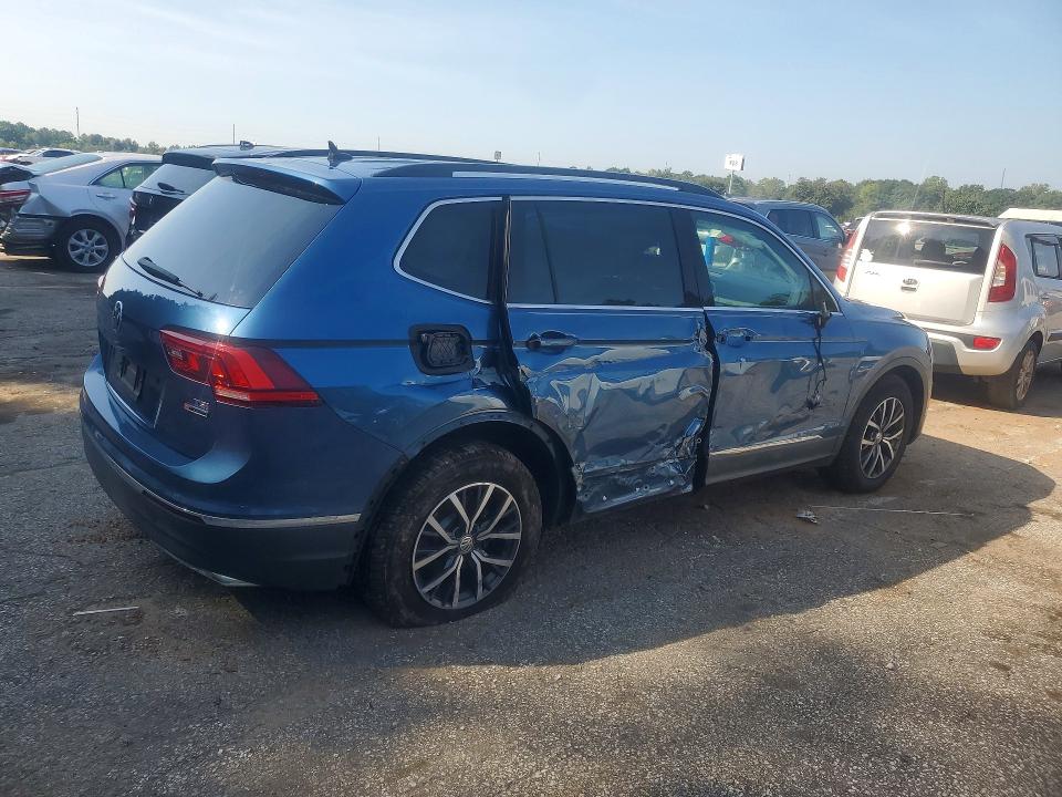 Продажа на аукционе авто 2018 Volkswagen Tiguan, vin: 3VV2B7AX8JM033173, номер лота: 68812116