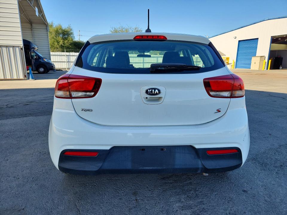 68232216 :رقم المزاد ، 3KPA25AD1LE313616 vin ، 2020 Kia Rio 5-door مزاد بيع