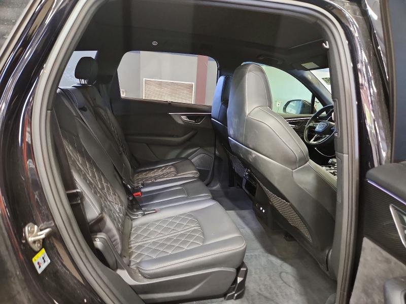 Продажа на аукционе авто 2020 Audi Sq7, vin: WA1VWAF75LD013252, номер лота: 70623996